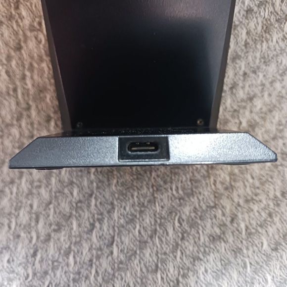 Nanami Qi Certified Wireless Charging Stand - Picture 6 of 7